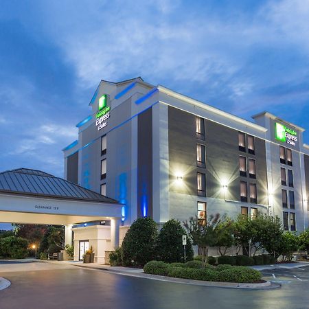 Holiday Inn Express & Suites Wilmington-University Center By Ihg Exterior photo