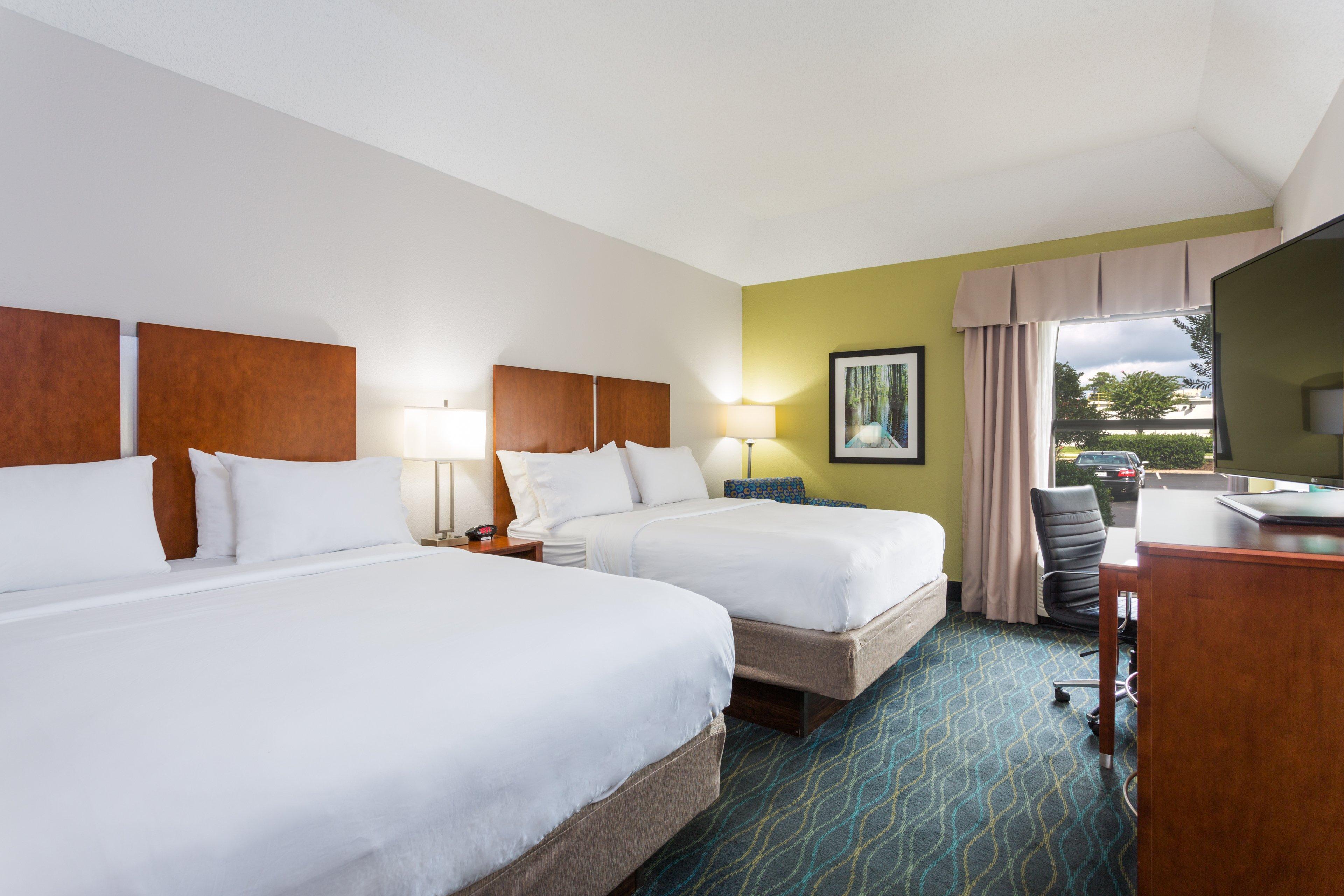 Holiday Inn Express & Suites Wilmington-University Center By Ihg Exterior photo