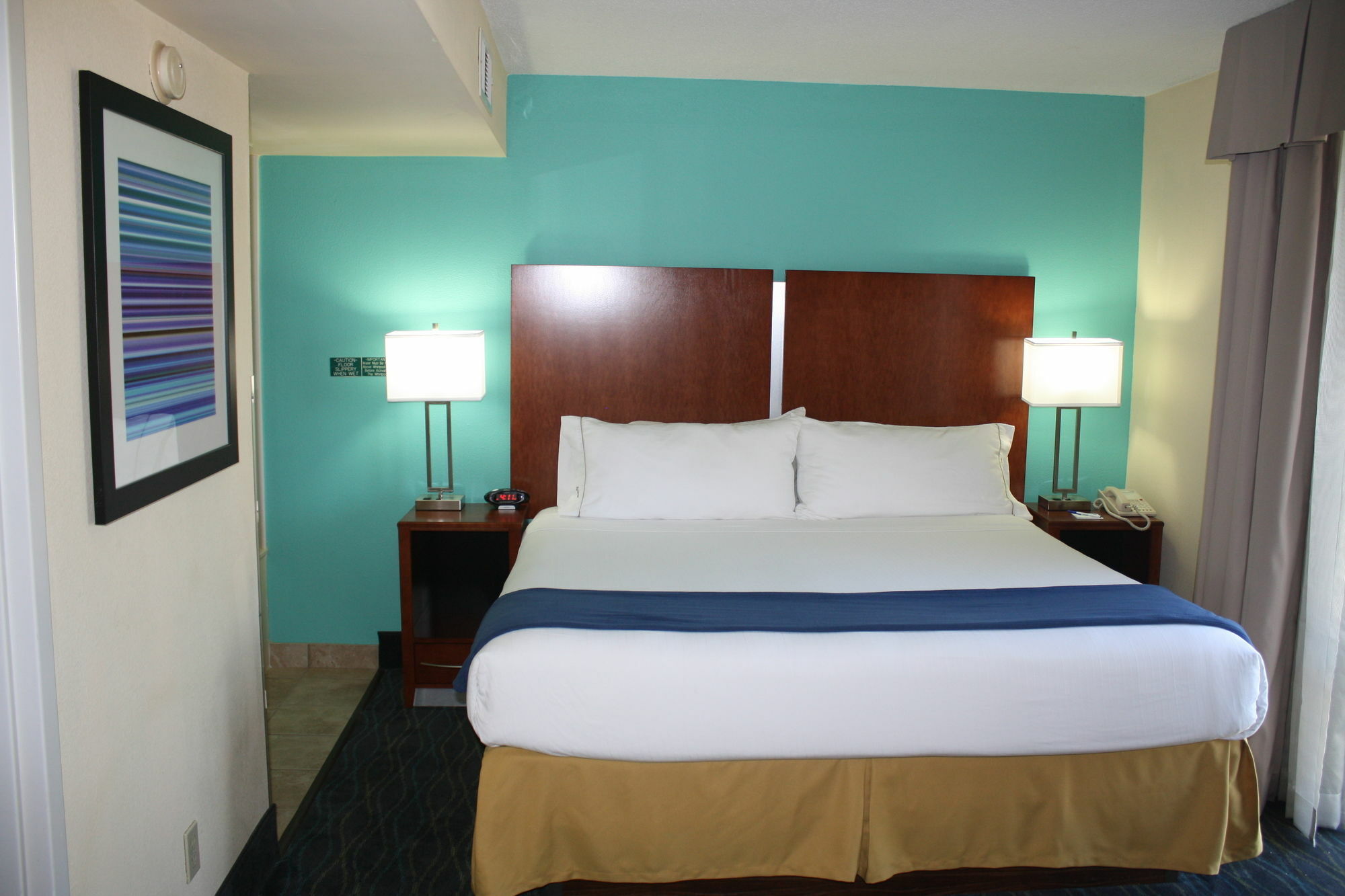 Holiday Inn Express & Suites Wilmington-University Center By Ihg Exterior photo