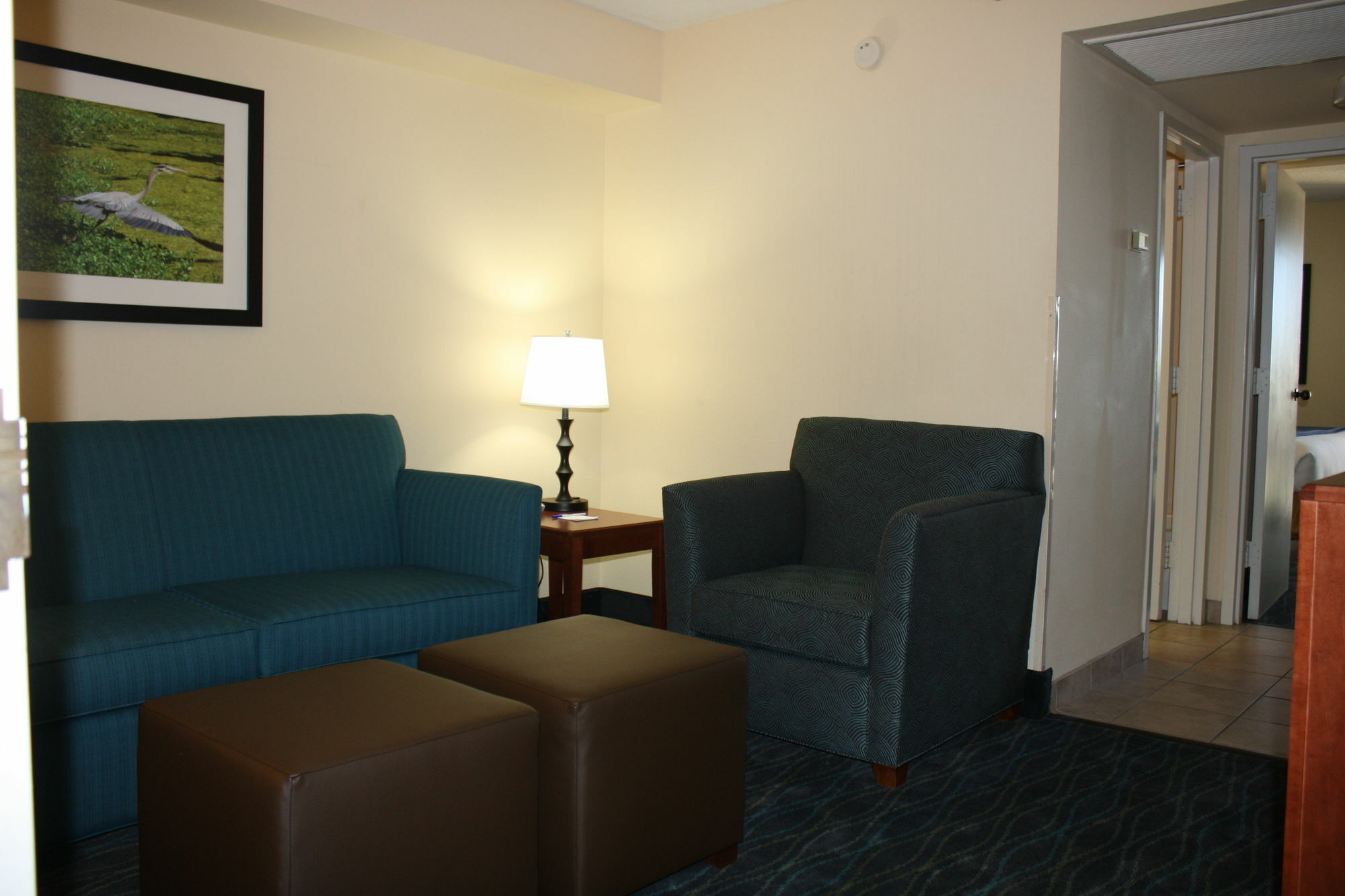 Holiday Inn Express & Suites Wilmington-University Center By Ihg Exterior photo