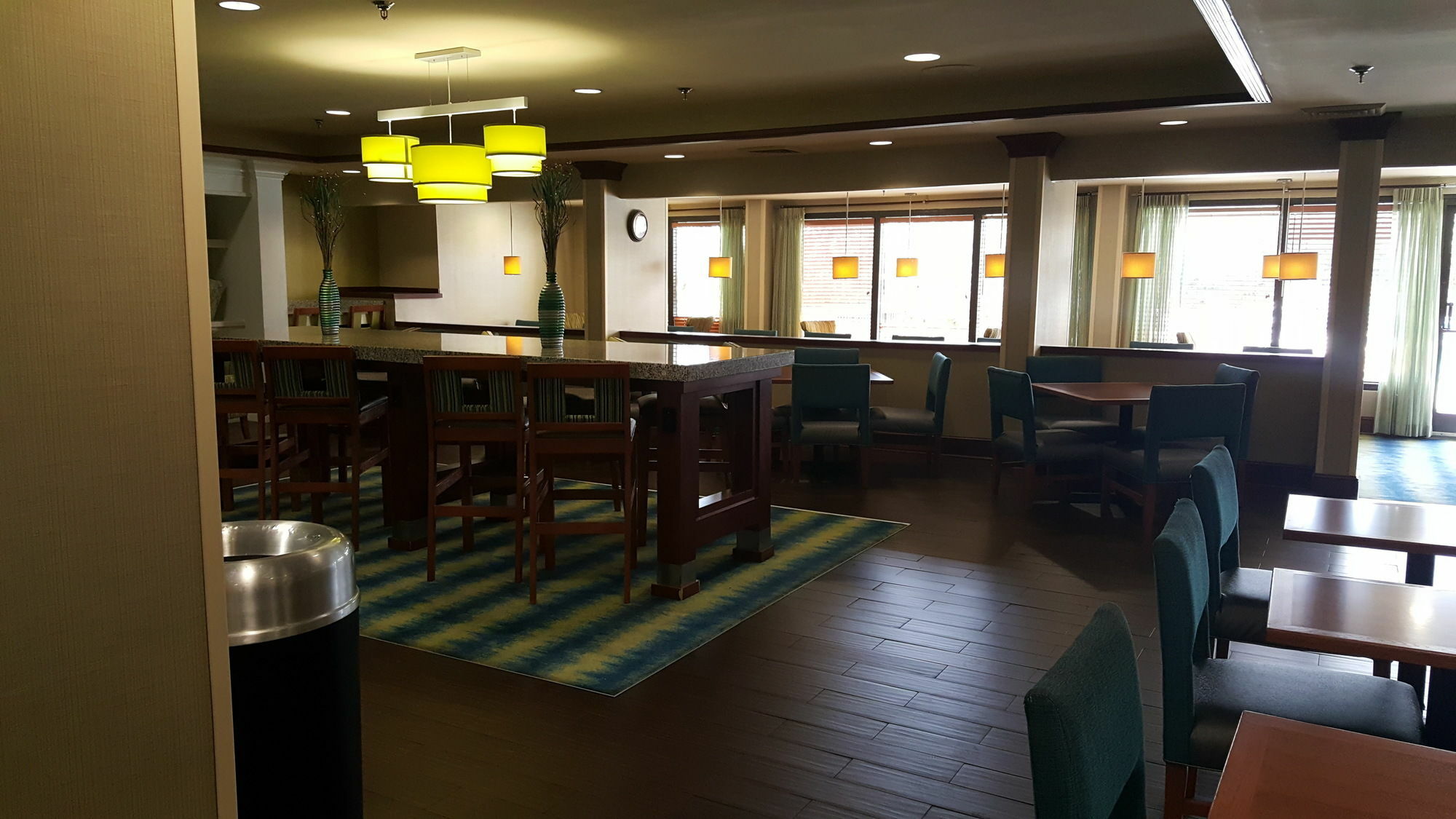 Holiday Inn Express & Suites Wilmington-University Center By Ihg Exterior photo